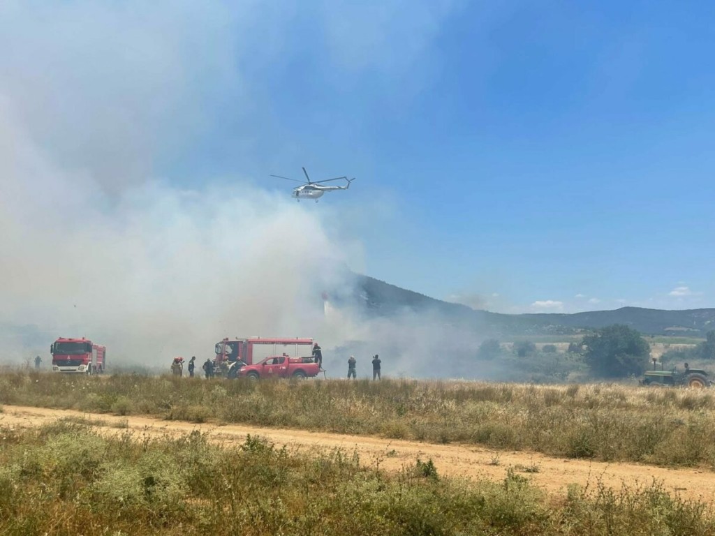 Μεγάλη φωτιά στο Αρίστηνο Έβρου – Εκκενώθηκαν οι εγκαταστάσεις των “Παιδικών Χωριών SOS” (vids)