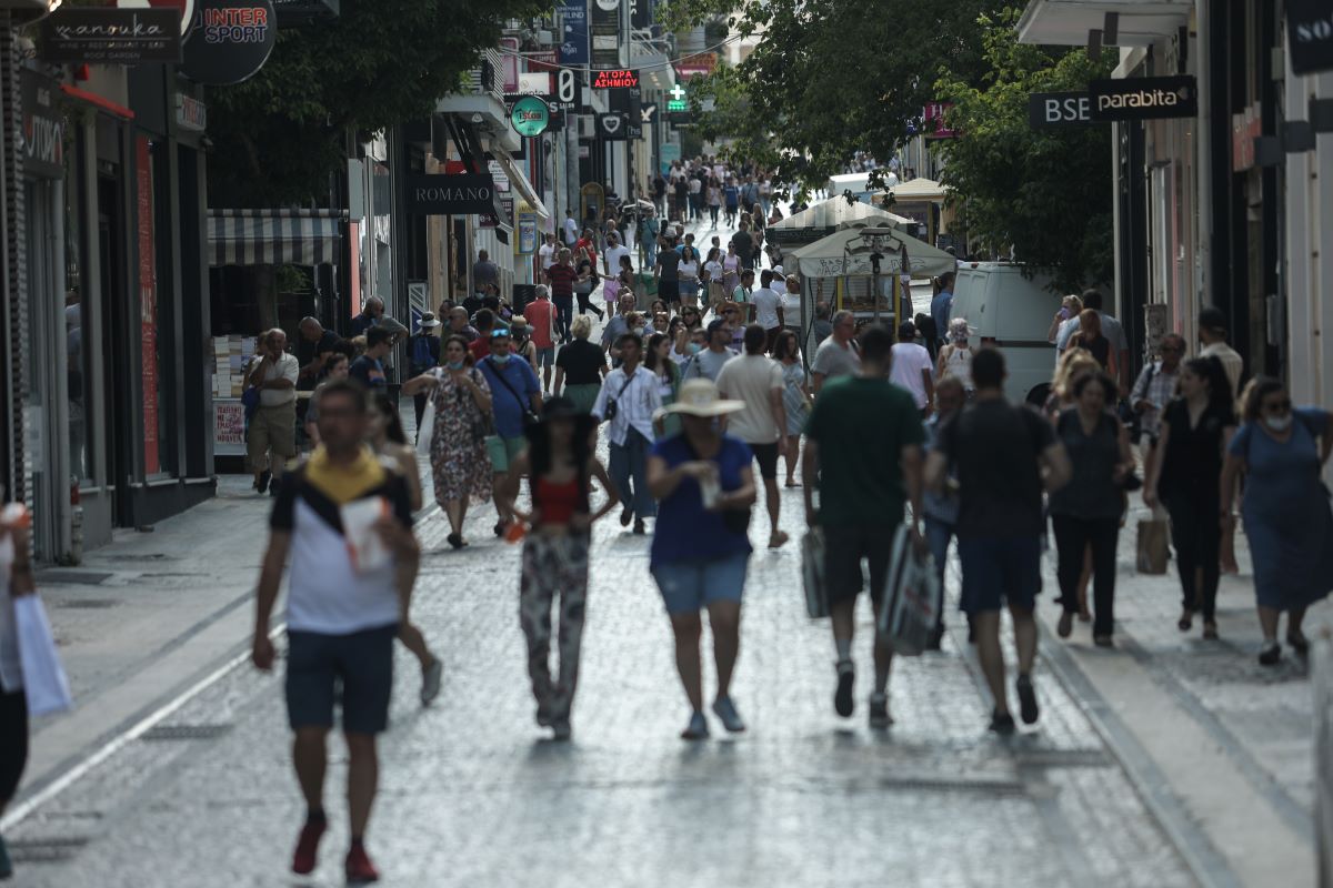 Αυξητικές τάσεις στο ιικό φορτίο – “Έκρηξη” σε Λάρισα και Βόλο – Τι συμβαίνει στην Αττική