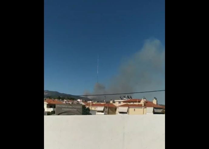 Μεγάλη φωτιά στην Πεντέλη – Ισχυροί άνεμοι πνέουν στην περιοχή (pics&vids)
