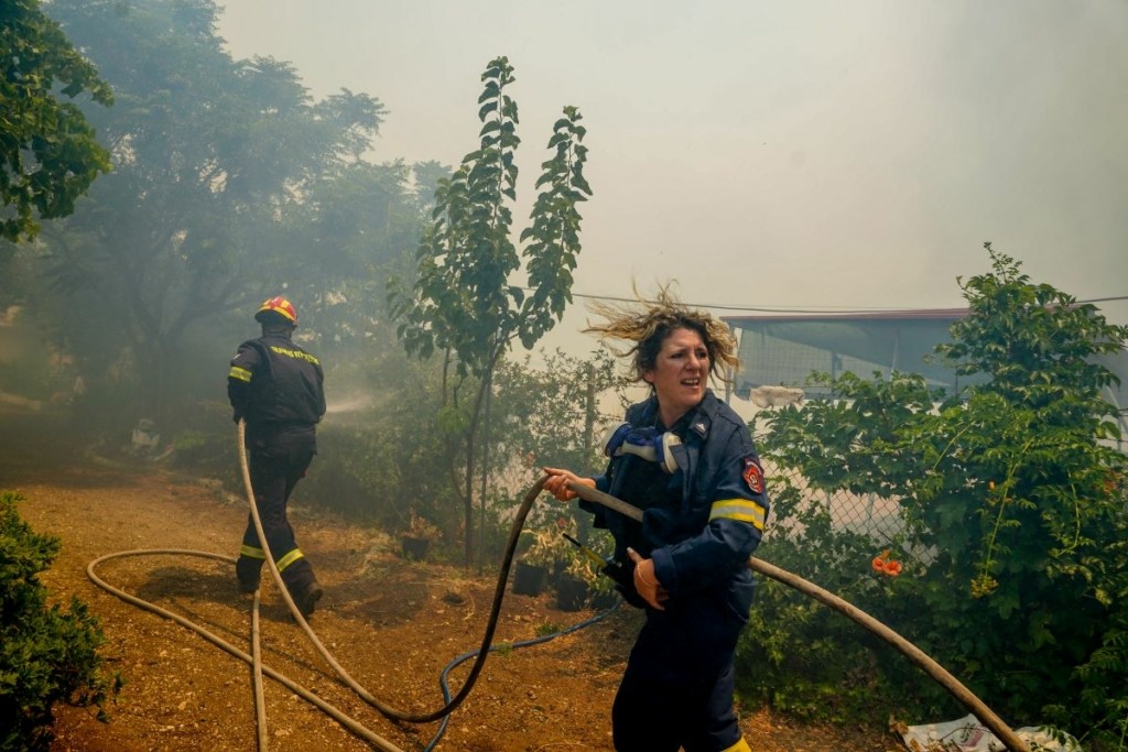 Αναζωπύρωση της φωτιάς στη Λέσβο – Συναγερμός στην πυροσβεστική