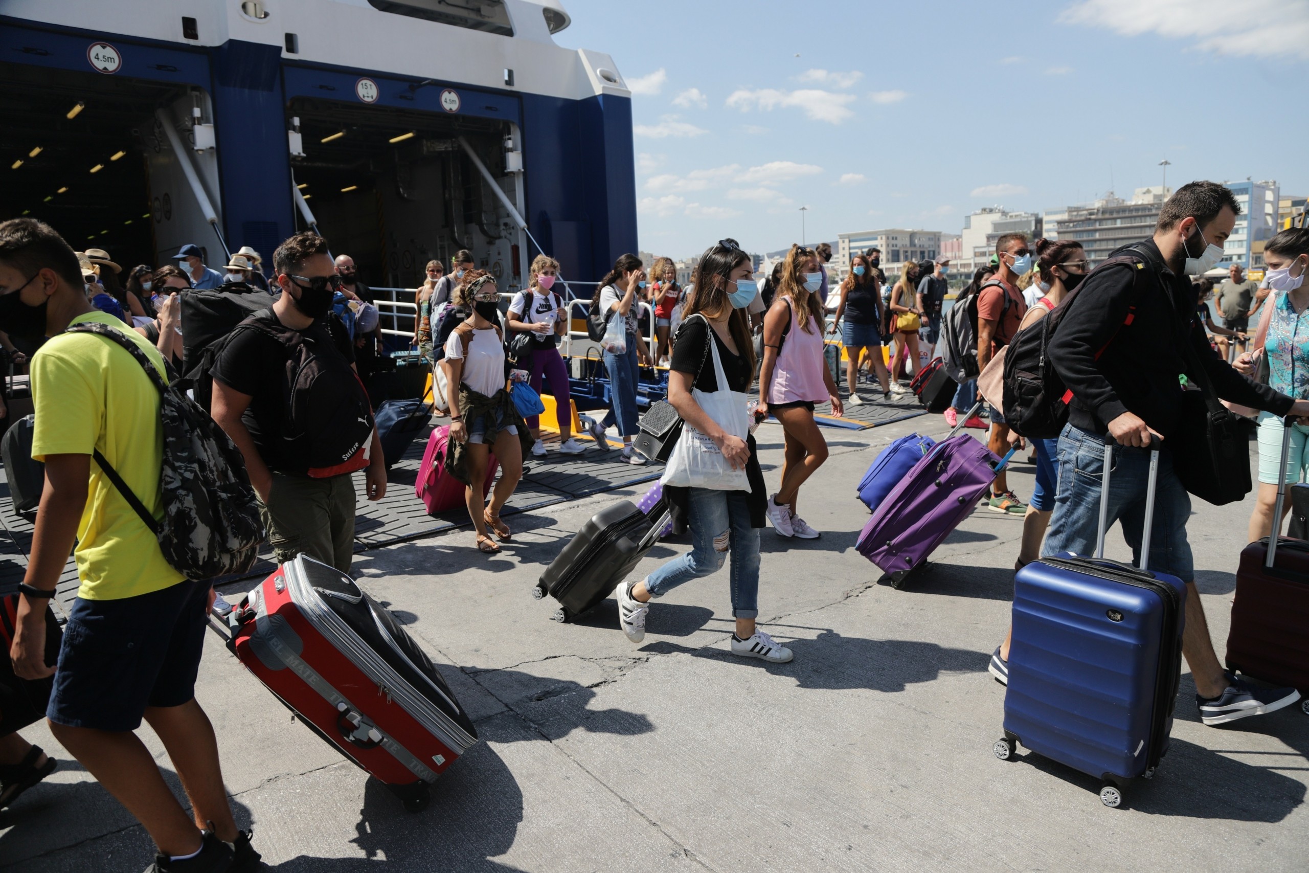 Στα 11.629 τα κρούσματα κορονοϊού την Κυριακή – Ακόμα 26 νεκροί
