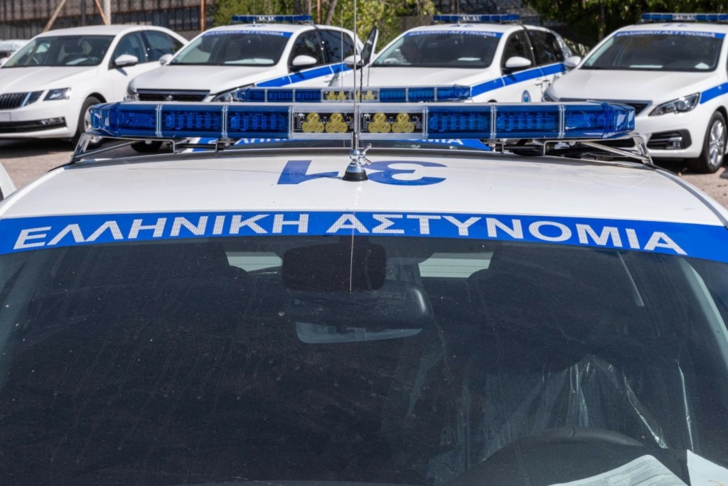 Χειροπέδες σε 28χρονο για βιασμό 24χρονης και ναρκωτικά