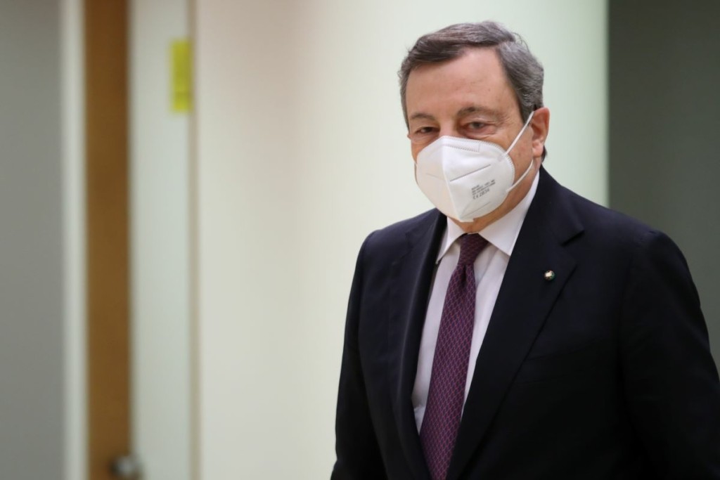 Αποφασισμένος να παραιτηθεί οριστικά από την πρωθυπουργία της Ιταλίας ο Ντράγκι – Έτοιμος να “αντιμετωπίσει” το κοινοβούλιο