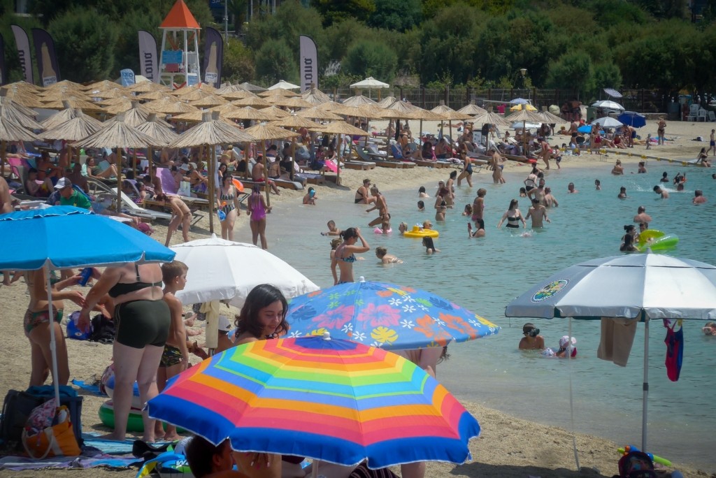 Καιρός για θάλασσα – Θα αγγίξει 40άρια ο υδράργυρος – Έως 7 μποφόρ στα πελάγη