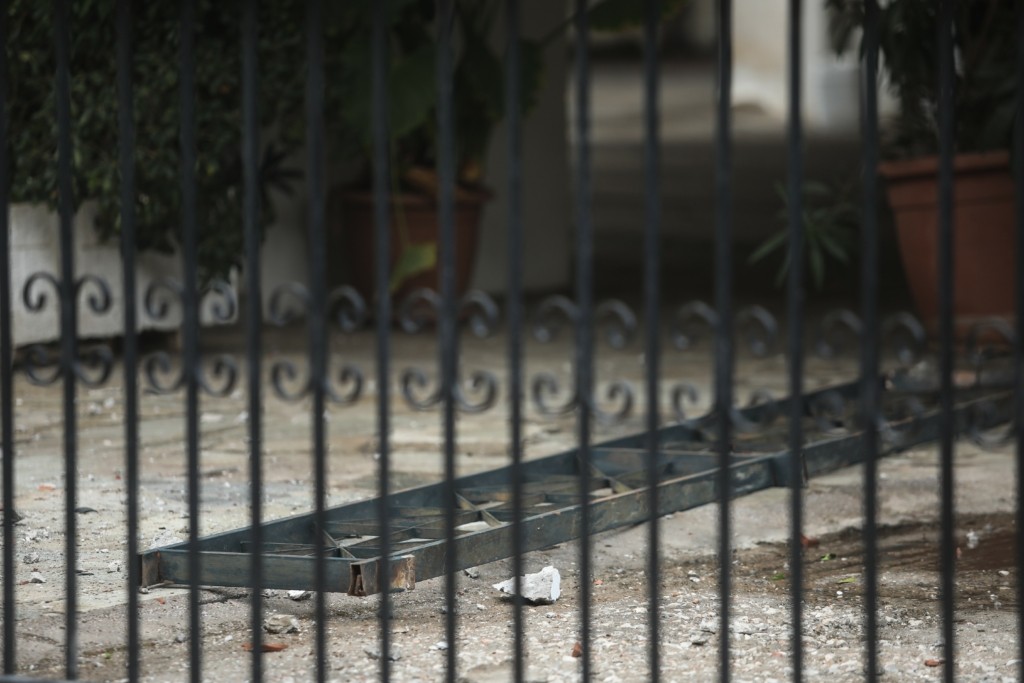 Αγωνία για 10χρονο στο Αγρίνιο – Έπεσε από το μπαλκόνι, τον έσωσε η τέντα