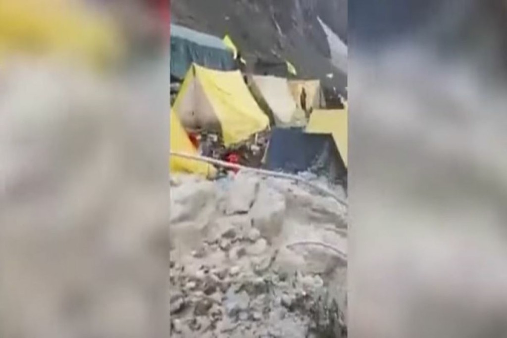 Ξαφνική νεροποντή στην Ινδία σκόρπισε το θάνατο – Δεκατρείς άνθρωποι έχασαν τη ζωή τους και τουλάχιστον 36 αγνοούνται (vid)