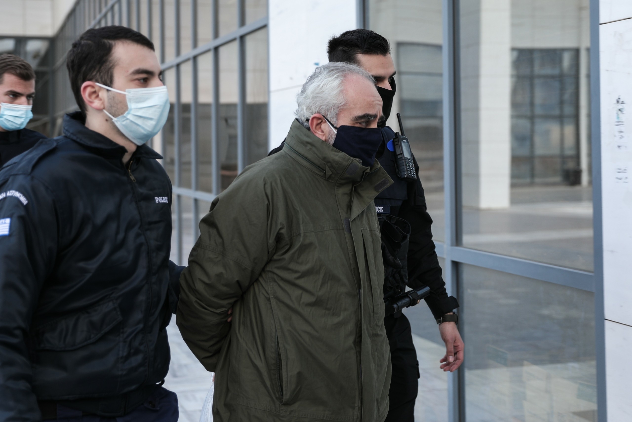 Πρώην υπουργός αρνήθηκε κάθε σχέση με τον ψευτογιατρό – “Δεν τον γνωρίζω καν”