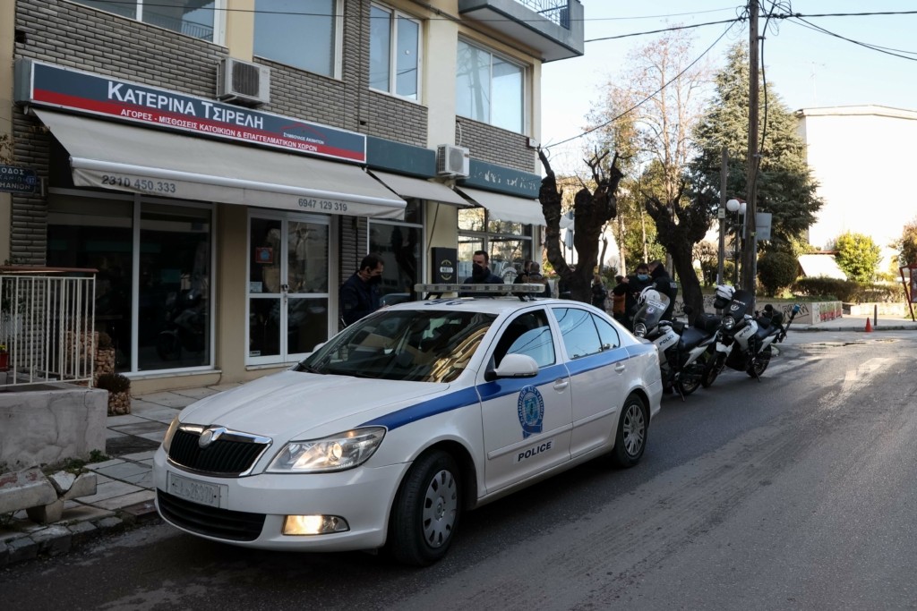 Άγριο έγκλημα στη Θεσσαλονίκη –  Γιος σκότωσε τη μητέρα του μέσα στο σπίτι τους