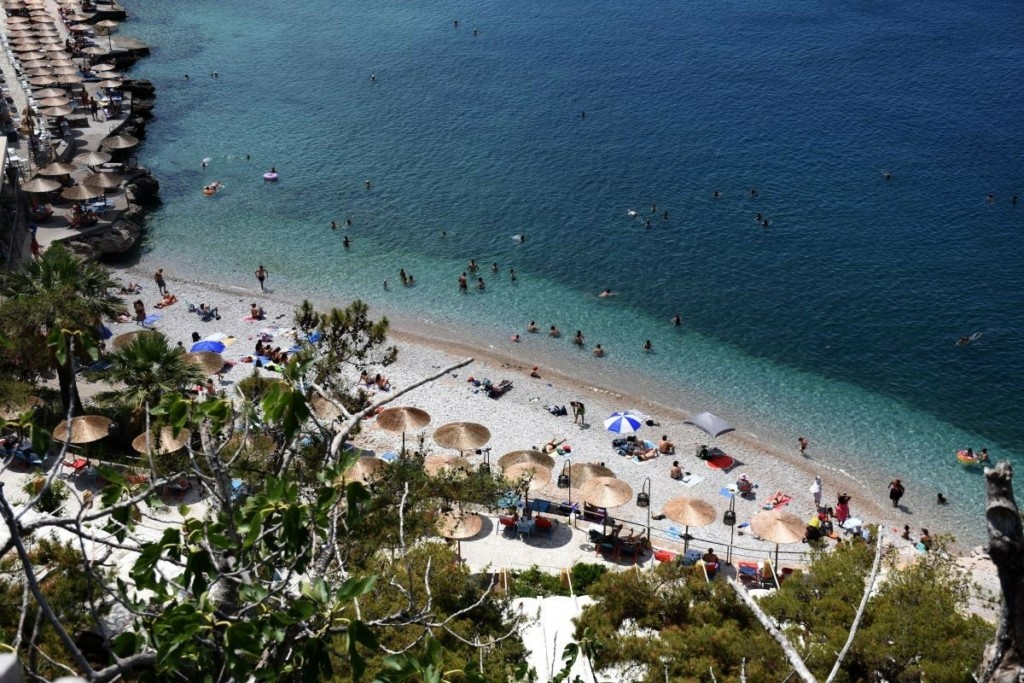 Επιμένει στη ζέστη ο καιρός στο μεγαλύτερο μέρος της χώρας