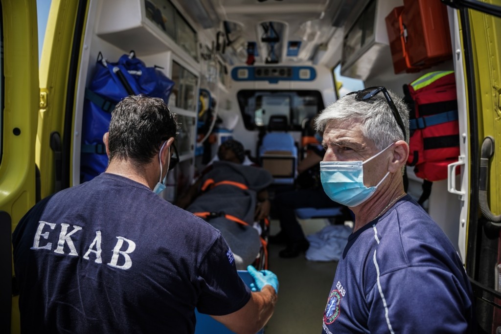 Σοκαριστικό τροχαίο με δύο τραυματίες στη Θέρμη – Στη ΜΕΘ ένας 38χρονος (pic)