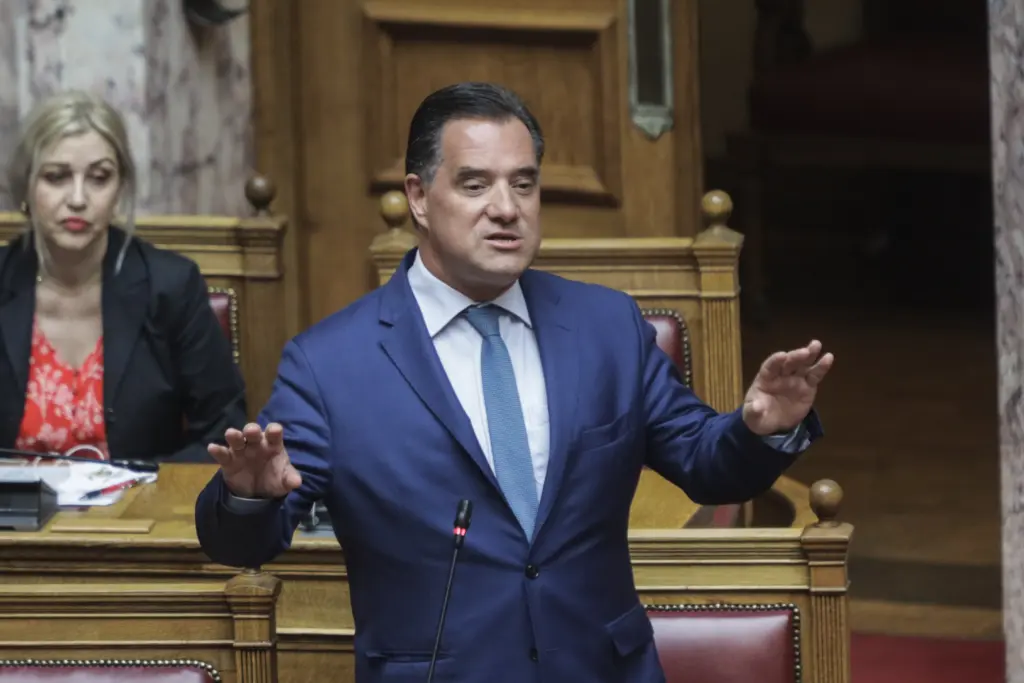 Αυστηροί οι δικαστές του ΣτΕ προς τον Άδωνι Γεωργιάδη για τη Novartis – “Εκφράστηκε με αδόκητη και απρεπή αμετροέπεια”
