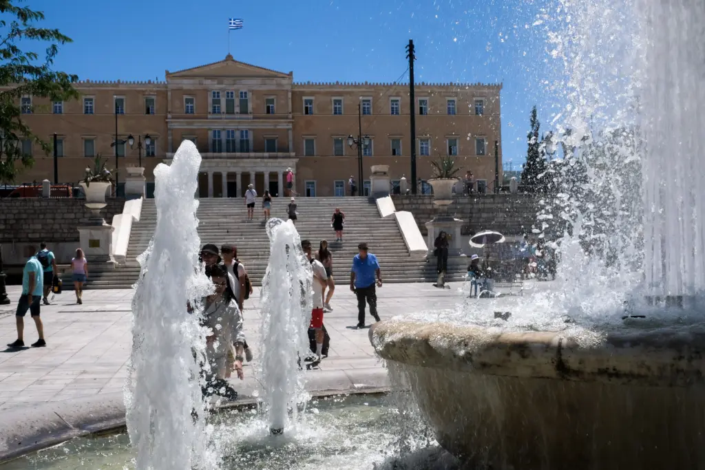 Προς τον θερμότερο Ιούνιο που έχει καταγραφεί ποτέ οδεύει η Ελλάδα