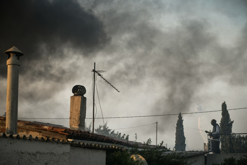 Κυκλοφοριακές ρυθμίσεις στα Μέγαρα λόγω της φωτιάς