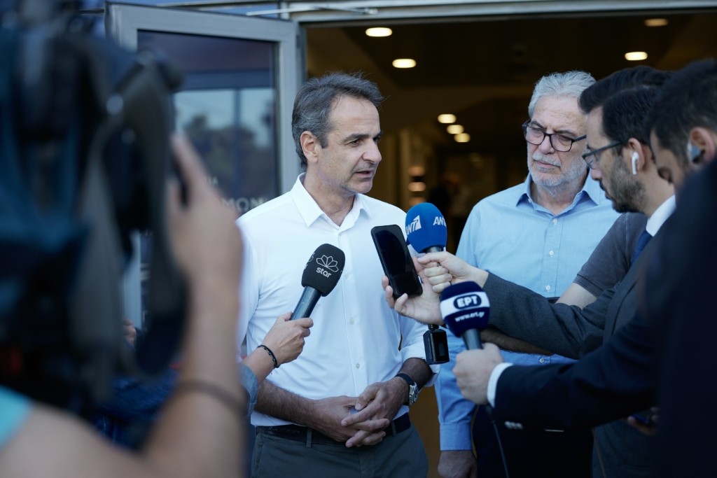 Στα καμμένα της Πεντέλης ο Κυριάκος Μητσοτάκης – Ικανοποιημένος ο πρωθυπουργός από τη διαχείριση
