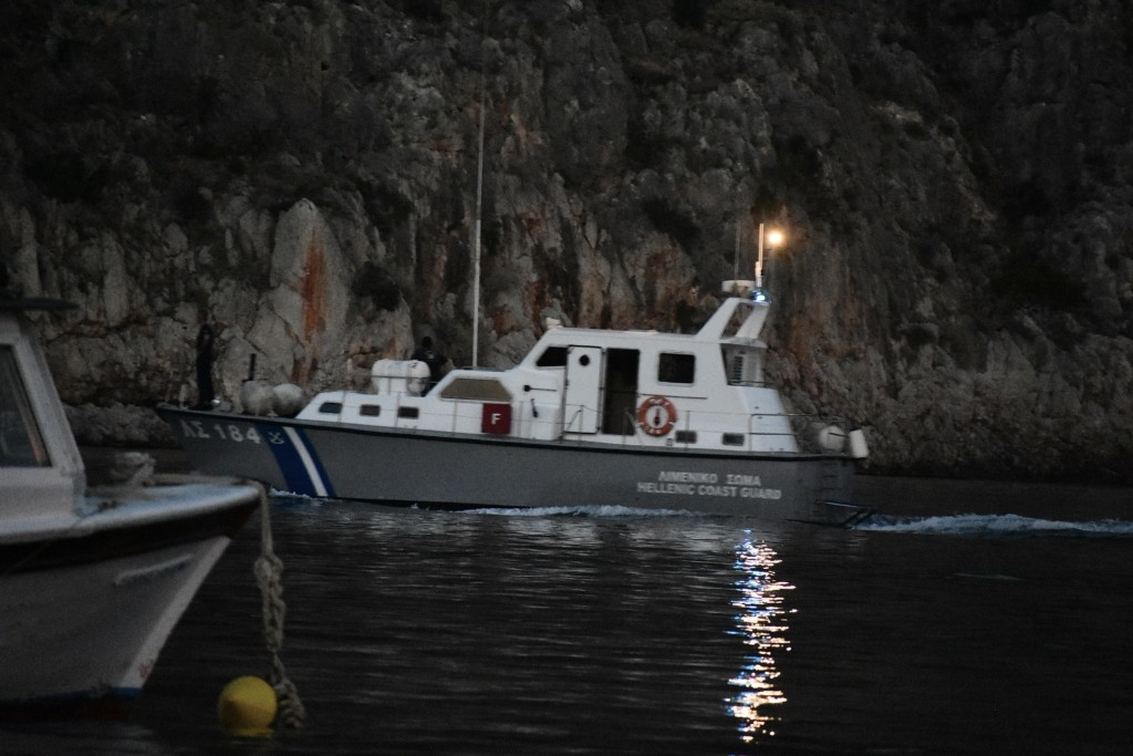 Φορτηγό πλοίο έσωσε μετανάστες – Τους είχαν αφήσει σε ακυβέρνητο σκάφος