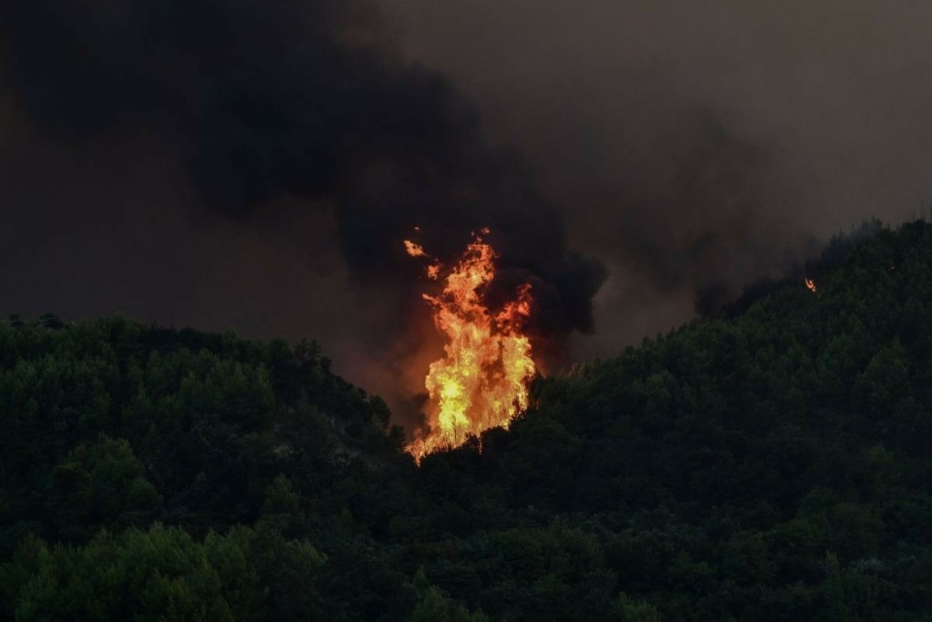 Αυτές οι περιοχές βρίσκονται σε “κόκκινο” συναγερμό για ξέσπασμα πυρκαγιάς το Σάββατο