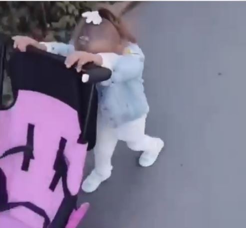 Ένα 4χρονο κορίτσι σκοτώθηκε στη Βίνιτσια της Ουκρανίας – Το συγκινητικό βίντεο με τις στιγμές πριν την επίθεση πυραύλου