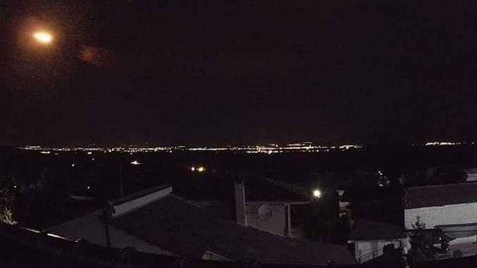 Έπεσε αεροσκάφος στην Καβάλα – Πήρε φωτιά ο κινητήρας – Ακούγονται συνεχώς εκρήξεις (pic&vids)