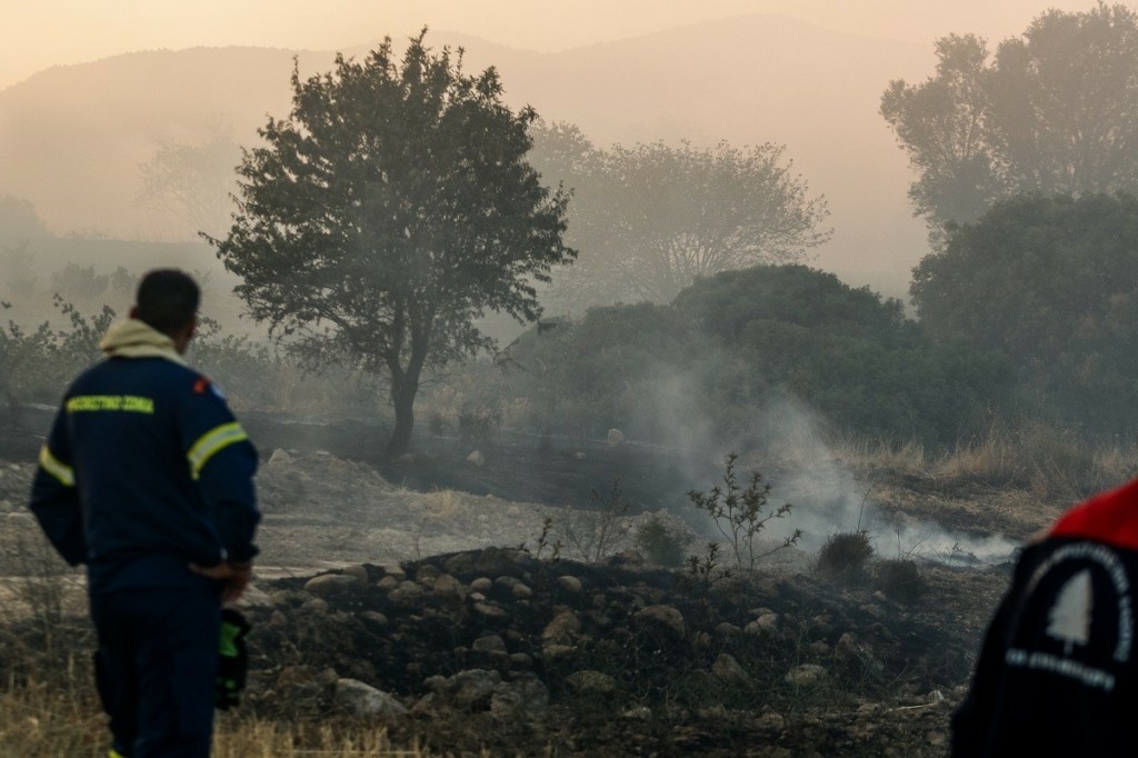 Προαναγγελίες από Οικονόμου – “Το απόγευμα ανακοινώνονται τα μέτρα στήριξης για τους πληγέντες της πυρκαγιάς”