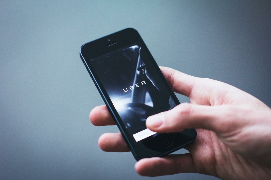 Στα άδυτα των Uber Files – Τεράστια έρευνα αποκαλύπτει συνομιλίες “φωτιά” και περίεργες πρακτικές με τους οδηγούς