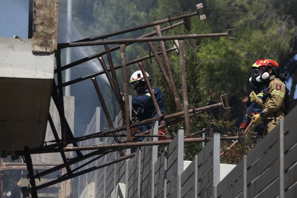 “Τρέχουν” οι εργασίες για την αποκατάσταση της ηλεκτροδότησης – Ποια η εικόνα σε Βόρεια – Ανατολική Αττική