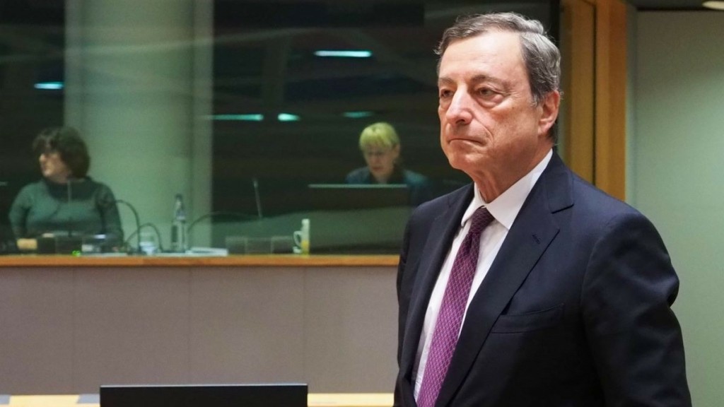 Αντιμέτωπη με πολιτική κρίση η Ιταλία – Έλαβε ψήφο εμπιστοσύνης ο Ντράγκι αλλά απείχαν τα “Πέντε Αστέρια”