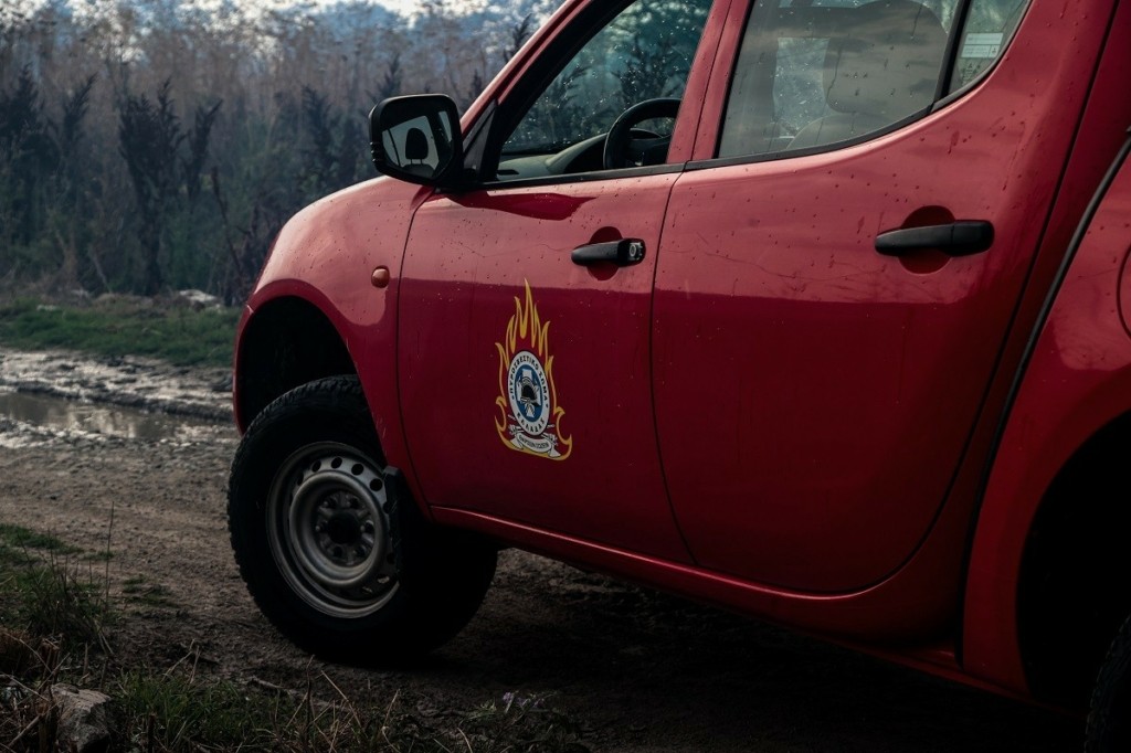 Έκρηξη φιάλης αερίου σε σπίτι στα Εξαμίλια – Τραυματίστηκε μια γυναίκα (pics)
