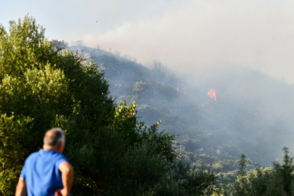 Ραγδαίες εξελίξεις με την υπόθεση της φωτιάς στα Άγναντα – Στα χέρια της ΕΛ.ΑΣ. ένας ύποπτος για εμπρησμό