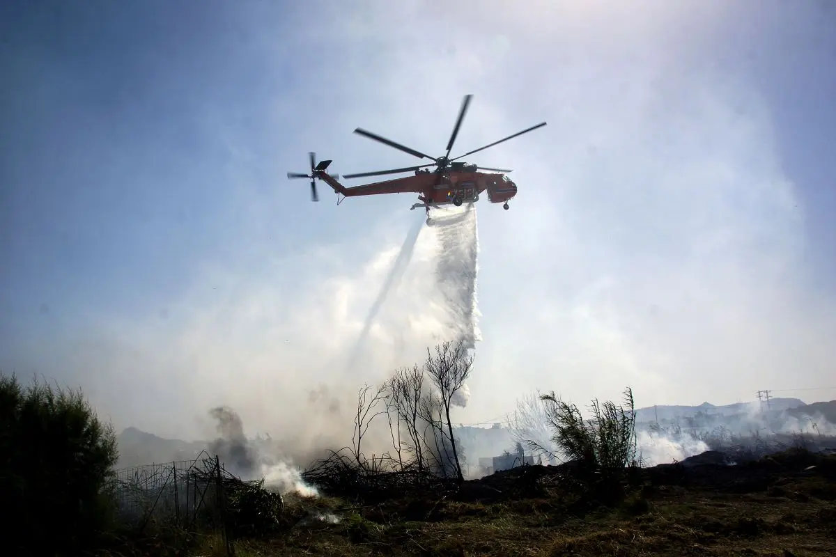Φωτιά στο Κερασοχώρι Ευρυτανίας – Στη μάχη 3 εναέρια μέσα