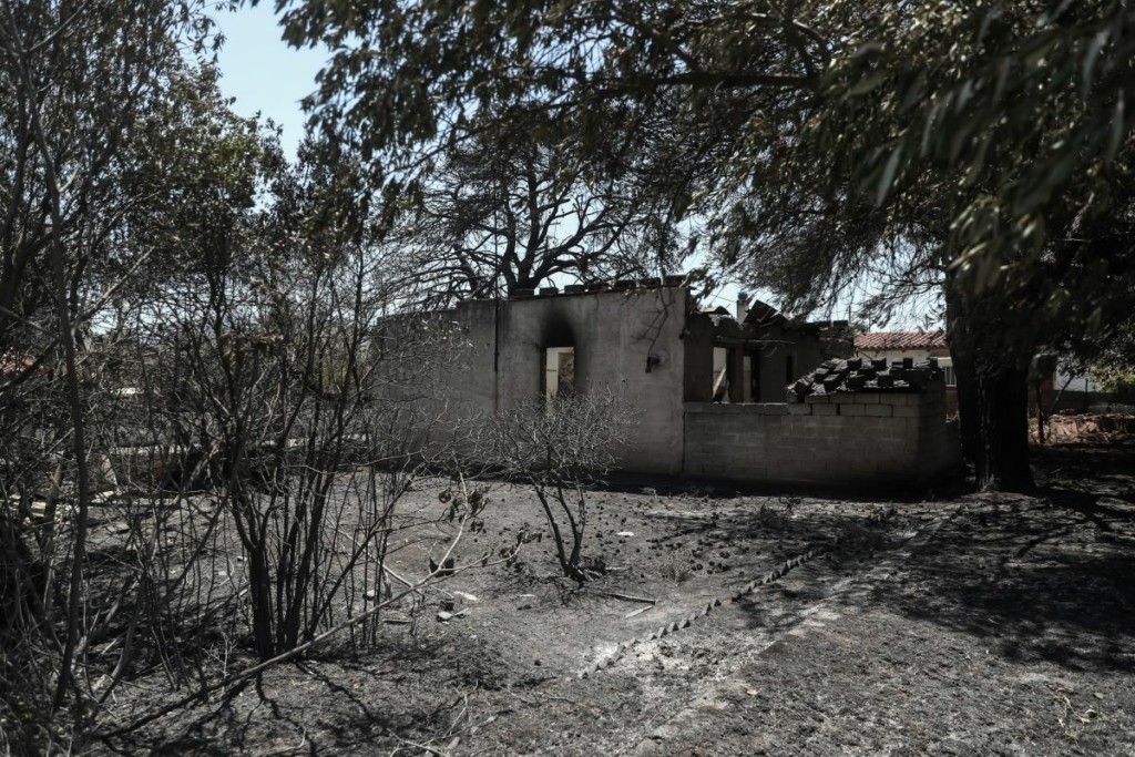 Με αμείωτο ρυθμό συνεχίζονται οι αυτοψίες μετά τη φωτιά στην Πεντέλη – Ζημιές σε 126 σπίτια