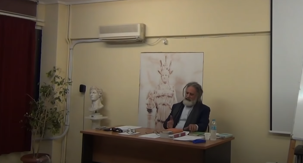 Ποιος είναι ο Ιωάννης Στρατάκης – Ο άνδρας που σχολιάστηκε για την εμφάνιση του στο Προεδρικό Μέγαρο