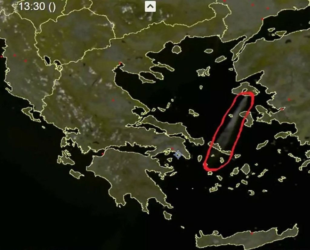 Συγκλονιστική εικόνα από δορυφόρο – Ο καπνός από τη φωτιά στη Λέσβο έφτασε ως τη Σέριφο