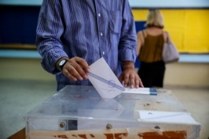 Μπροστά η ΝΔ, αλλά δεν έπεισαν οι εξαγγελίες Μητσοτάκη στη ΔΕΘ – Τι λένε οι πολίτες για κόμματα Τσίπρα και Σαμαρά