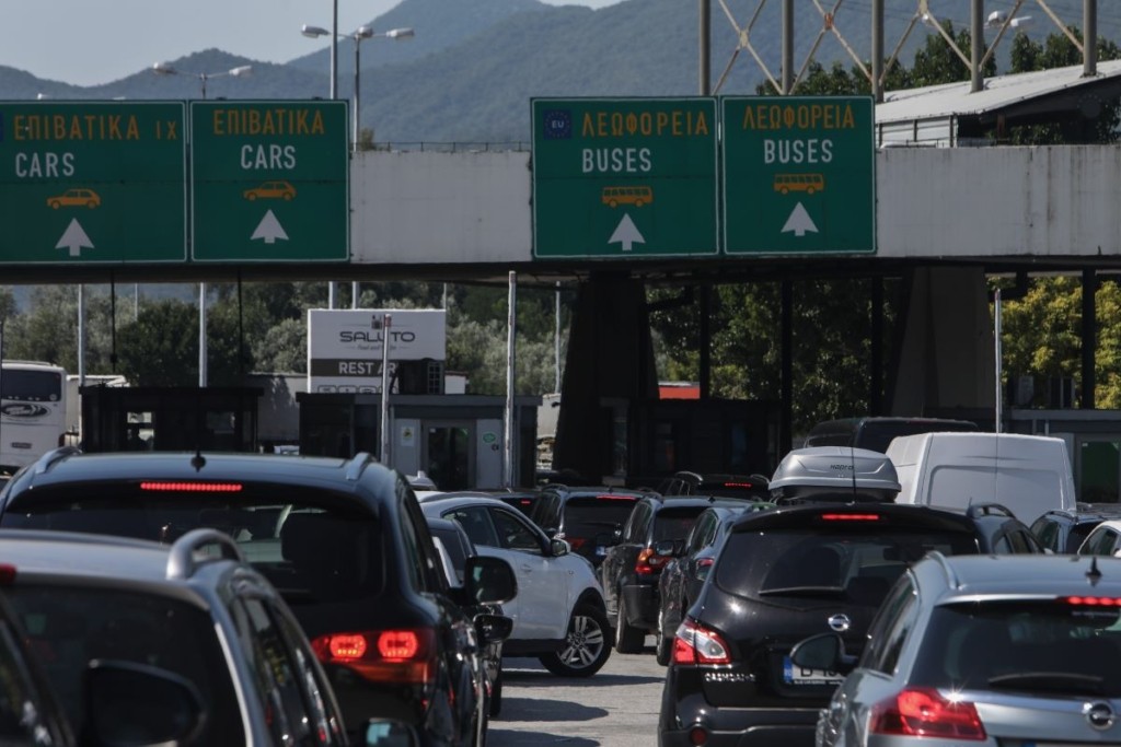 Κίνηση ΤΩΡΑ – Κυκλοφοριακό “έμφραγμα” στην Αττική Οδό λόγω τροχαίου – Μεγάλες καθυστερήσεις