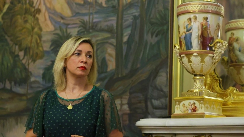 Έξαλλη η Ζαχάροβα με τη φωτογράφηση του ζεύγους Ζελένσκι στη Vogue – “H εικόνα είναι απελπιστικά σάπια” (pics&vid)