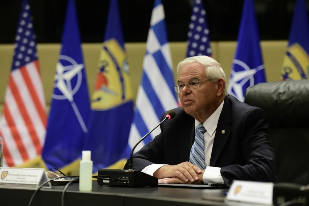 Σκληρό μήνυμα Μενέντεζ σε Ερντογάν – “Αν θέλει να πάρει τα F-16 πρέπει να σταματήσει τις υπερπτήσεις πάνω από την Ελλάδα” (vid)