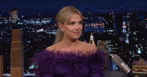 Η Μίλι Μπόμπι Μπράουν κατηγορεί τον Ντέιβιντ Χάρμπορ για εκφοβισμό στα γυρίσματα του Stranger Things