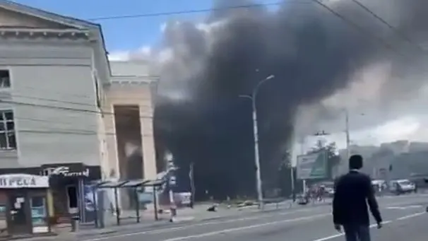 Μακελειό στη Βινίτσια της Ουκρανίας από ρωσικό πύραυλο – Δεκάδες νεκροί ανάμεσά τους και παιδιά (ΣΚΛΗΡΕΣ ΕΙΚΟΝΕΣ)