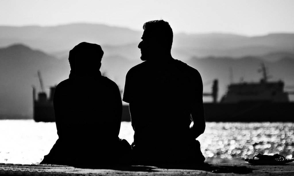 Είναι ντροπαλός; Έτσι θα καταλάβεις ότι του αρέσεις!