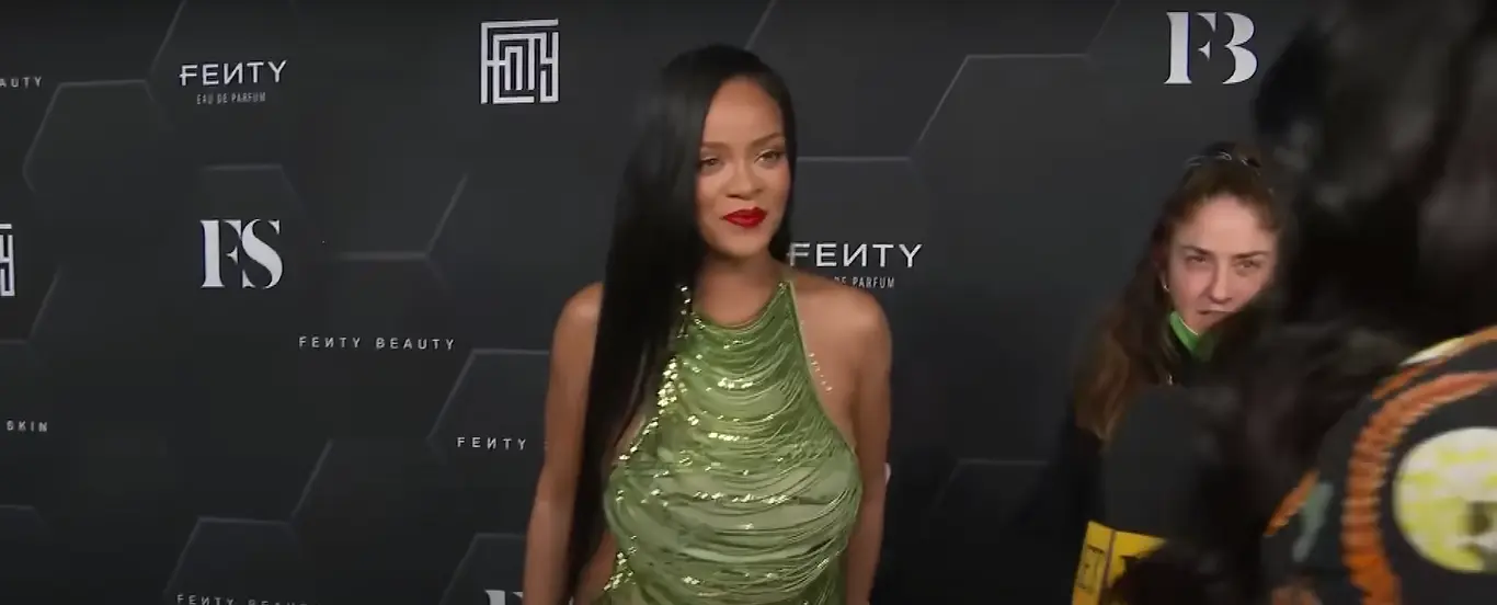 Και επίσημα η Rihanna αποτελεί τη νεότερη πιο πλούσια αυτοδημιούργητη της Αμερικής