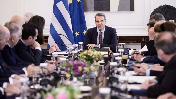 Συνεδριάζει το υπουργικό συμβούλιο υπό τον Κυριάκο Μητσοτάκη – “Πλούσια” η ατζέντα