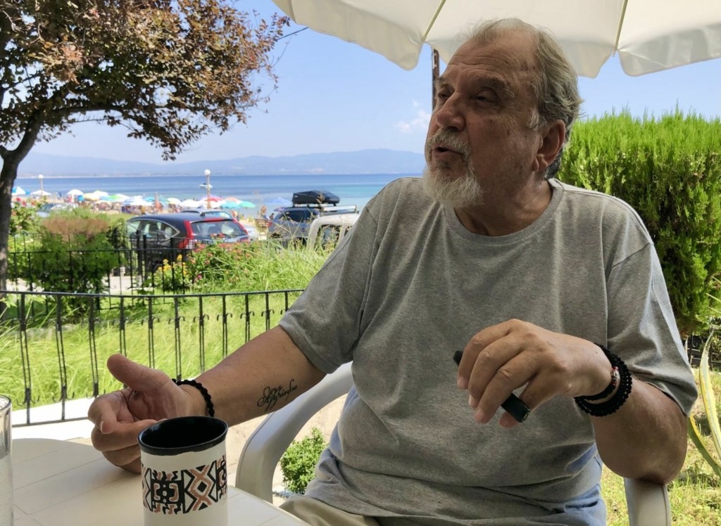 Ο Θεσσαλονικιός που ταξίδεψε σχεδόν σε όλα τα ελληνικά νησιά – Ποια του έχουν “ξεφύγει”