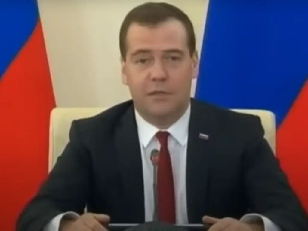“Αυτοκρατορία με αιματοβαμμένα χέρια” χαρακτήρισε ο Ντμίτρι Μεντβέντεφ τις ΗΠΑ