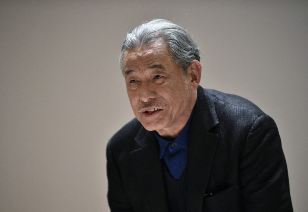 Πέθανε ο Ιάπωνας σχεδιαστής μόδας Ισέι Μιγιάκι – Ο “πατέρας” του ζιβάγκο του Στιβ Τζομπς