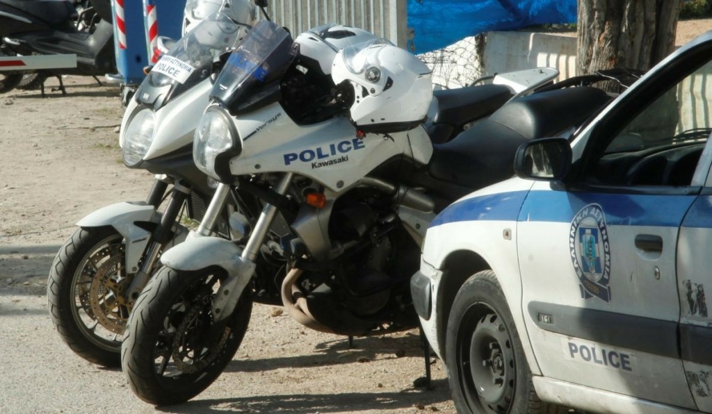 Κλείδωσε την 85χρονη μητέρα της στο μπαλκόνι και έφυγε από το σπίτι
