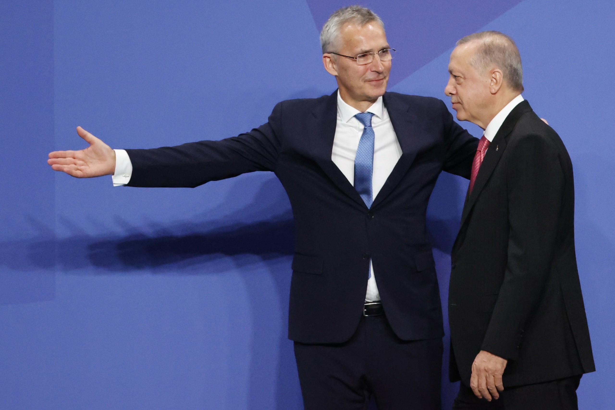 “Μαλάκωσε” η Τουρκία – Έτοιμη να δεχθεί Σουηδία και Φινλανδία στο ΝΑΤΟ