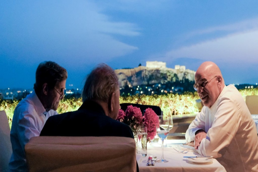 Δείπνο με φόντο την Ακρόπολη για Δένδια – Κέρι