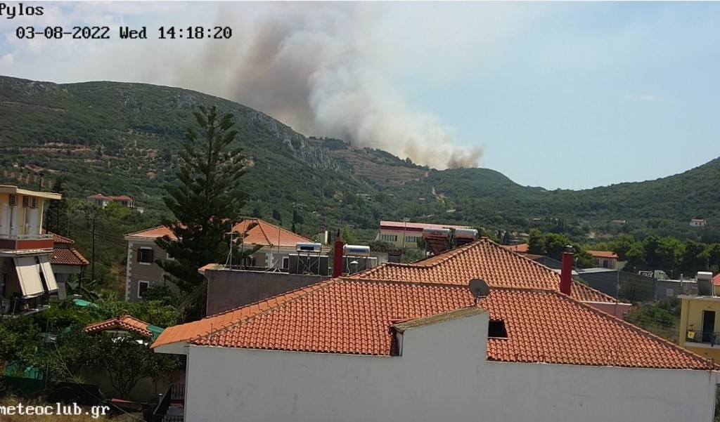 Φωτιά στη Μεσσηνία – Μήνυμα εκκένωσης από Μεσοχώρι προς Πήδασο – Επιχειρούν ισχυρές δυνάμεις της πυροσβεστικής (pic&vids)
