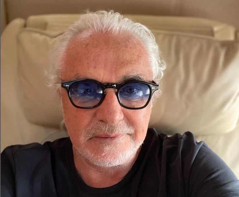 O “Mr Billionaire”, Φλάβιο Μπριατόρε, ετοιμάζεται να φέρει τα… “γκάζια” του στη Μύκονο (pics)