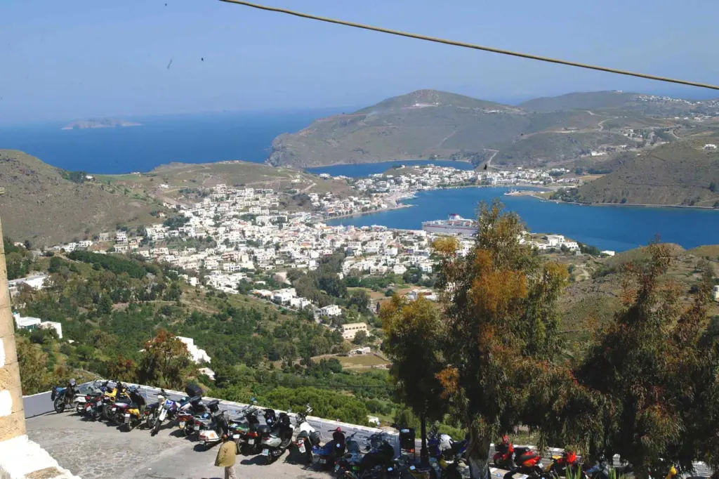 Πάτμος: 34χρονος έπεσε στη θάλασσα γιατί δεν ήθελε να φύγει με το πλοίο